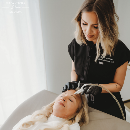 Diamond Glow w/ Dermaplane Facial